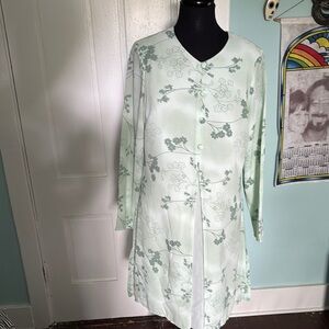 Laboutique (Size 14) Green Flower Print Lined  Dress